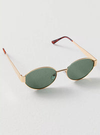 Sorelle - Elegant Sunglasses With UV400