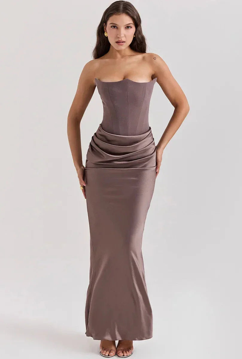 Chelsea - Elegant Maxi Dress